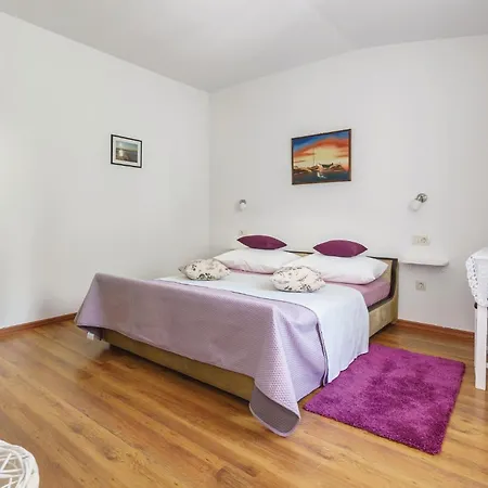 One-bedroom In *